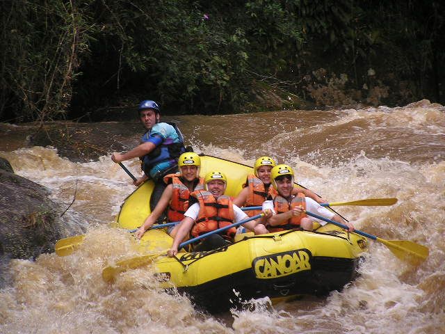 Rafting é uma das opções de roteiro (foto: Divulgação)