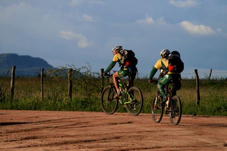 Competidores encaram cerca de 9 horas de prova (foto: Danilo Sanches)