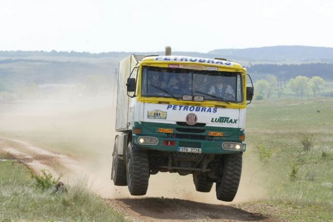 Caminhão da equipe (foto: Divulgação)