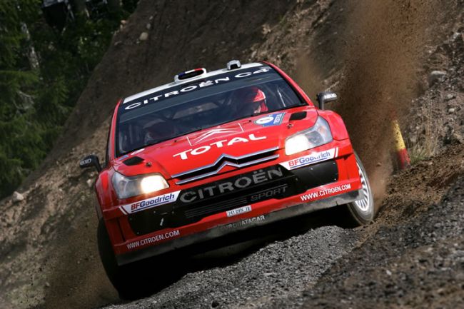 Loeb lidera o campeonato em 2010 (foto: Divulgação)