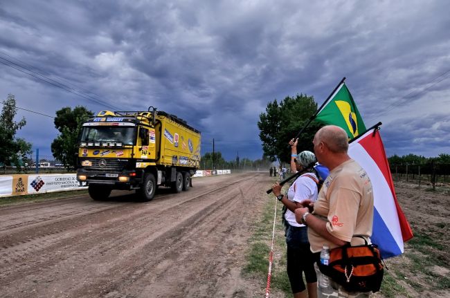 Muitos brasileiros acompanham de perto o Rally Dakar (foto: David Santos Jr/ www.webventure.com.br)