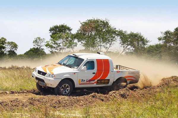 Carro da dupla Tony e Celio (foto: Divulgação)