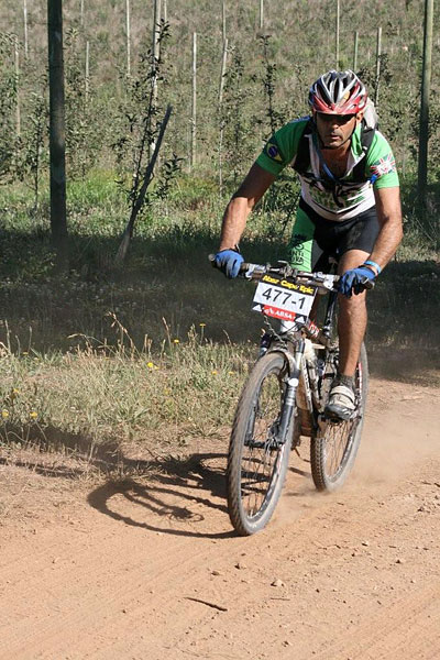 O brasileiro Jair Pinheiro segue em 156° nas duplas masculinas (foto: Felipe Campos)