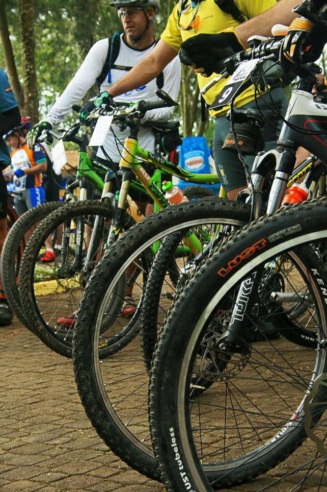 Lama não estragou a pedalada dos competidores (foto: Divulgação/ Murilo Mattos)