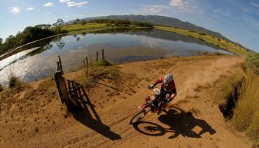 Prova na categoria motos (foto: Divulgação)