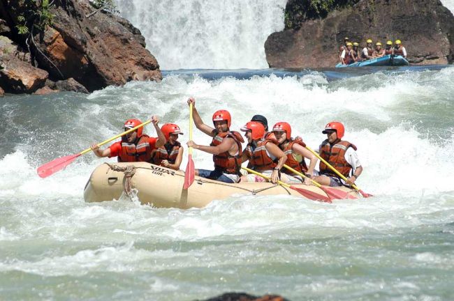 Cachoeiras e rios são destaque do percurso (foto: Divulgação)