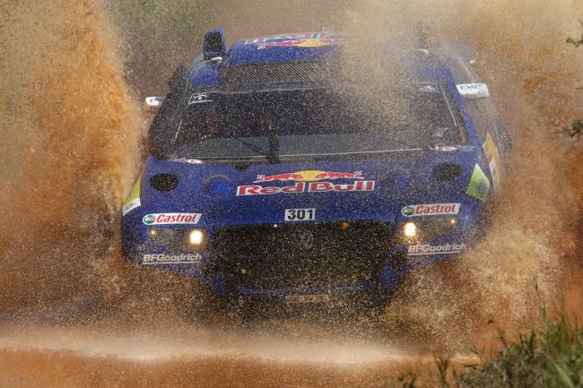 Carlos Sainz assume a liderança provisória (foto: André Chaco/ www.webventure.com.br)