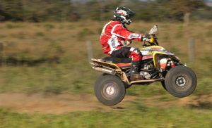 Cristiano is racing a good Sertões International Rally (foto: Caetano Barreira/ www.webventure.com.br)