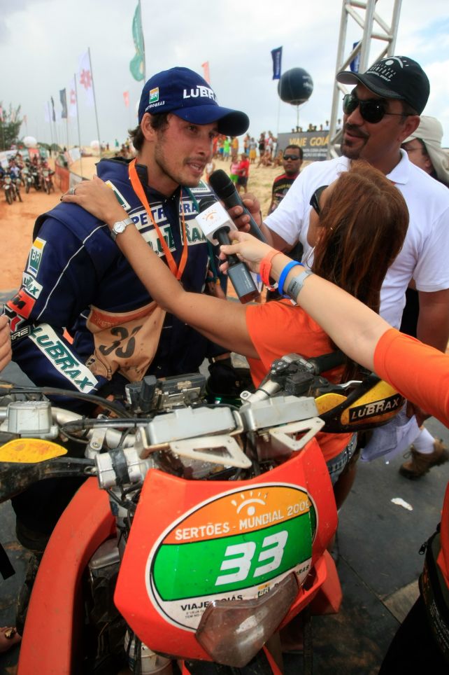 Piloto se diz fortalecido após Dakar (foto: Caetano Barreira/ www.webventure.com.br)