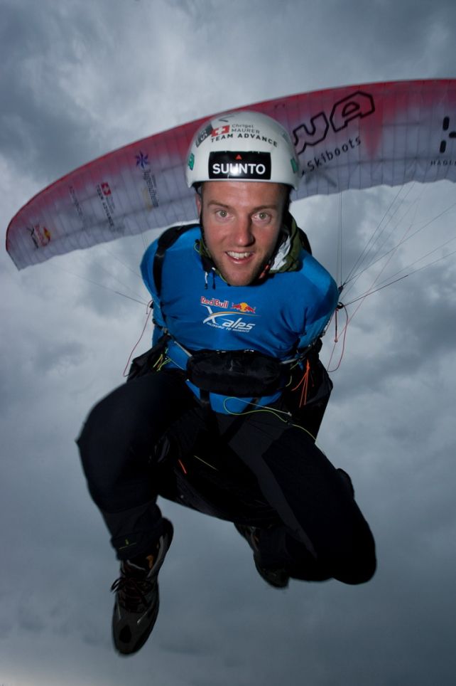 Suíço assume liderança no parapente (foto: Divulgação/ Red Bull)