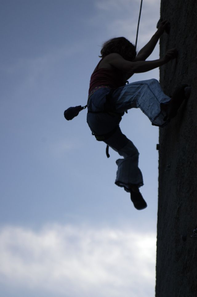 Tênis para escalada eram simples (foto: Divulgação)