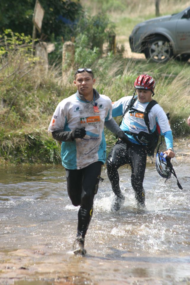 Cerca de 120 atletas participam da prova (foto: Divulgação)