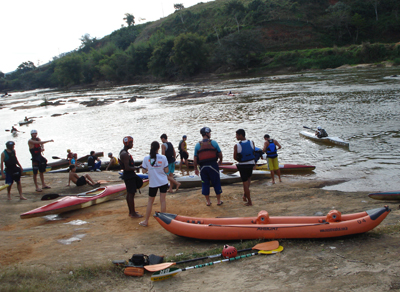 Rio Pomba teve corredeiras de nível 1  2 e 3 (foto: Divulgação/ CBCa)