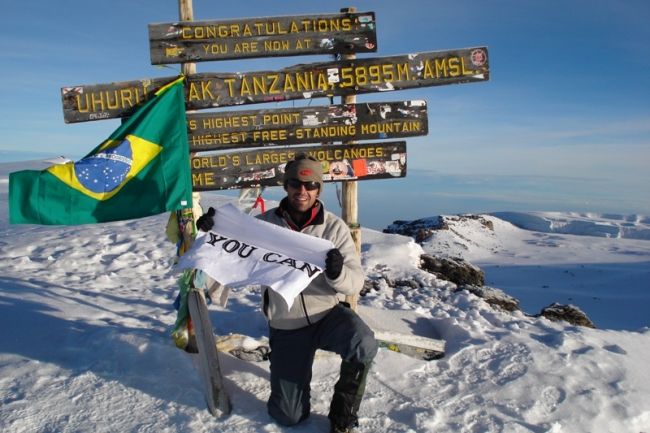 Benke já escalou o monte Kilimanjaro uma semana após ter competido no Ironman da África do Sul (foto: Divulgação)