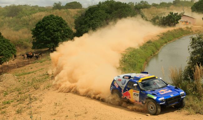 Touareg de Mauricio Neves terá prioridade para largar (foto: Caetano Barreira/ www.webventure.com.br)