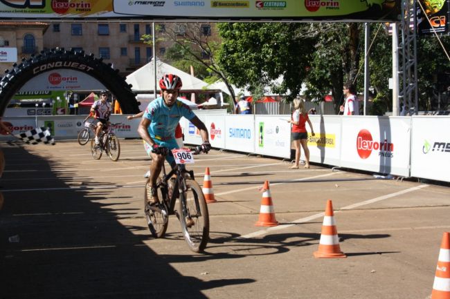 Dilermano na linha de chegada da competição (foto: Bruna Didario/ www.webventure.com.br)