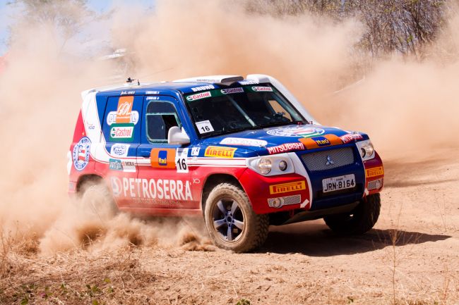 Roberto Cunha venceu na Pajero TR4 (foto: Haroldo Nogueira/Divulgaão)