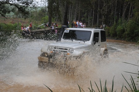 Chuva complicou a vida dos pilotos (foto: Divulgação)