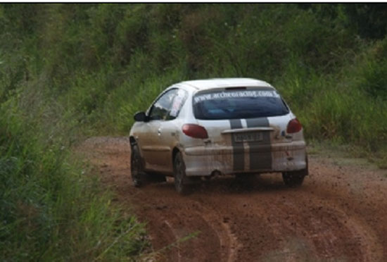 Etapa foi marcada pelos abandonos (foto: Junior Almeida/Divulgação)