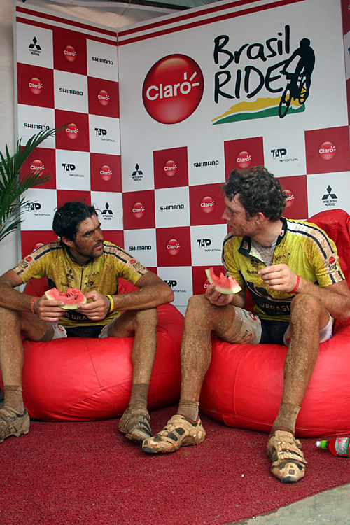 Robert Novotny e Kristian Hynek assumem a liderança (foto: Daniel Costa/ www.webventure.com.br)