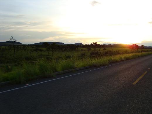 Por do Sol - Estrada Alto Paraiso de São Jorge (foto: Arquivo Pessoal/ Maurício Marengoni)