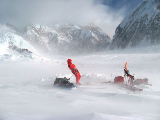 Casal teve que desistir da expedição no Denali (foto: Divulgação/ First Ascent)