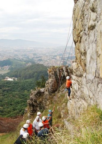 Escalada no Pico do Jaraguá  na ATM 2010 (foto: Rodolfo Candido)