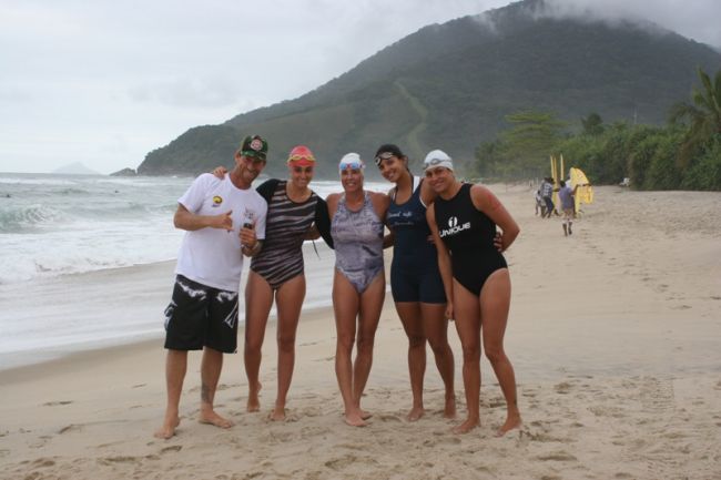 Alemão com Camila  Silvia  Larissa e Milena (foto: Pedro Sibahi)