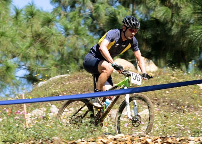 Rubens Donizete durante a prova de MTB (foto: Wander Roberto / Inovafoto / COB)