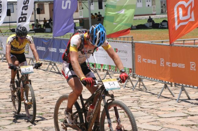 Robert e Kristian na chegada da prova (foto: Pedro Sibahi)