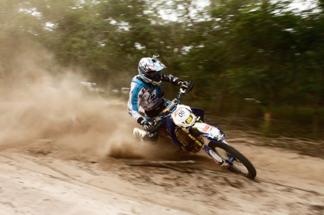 Areia quase derruba algumas das motos (foto: Gabriel Barbosa)