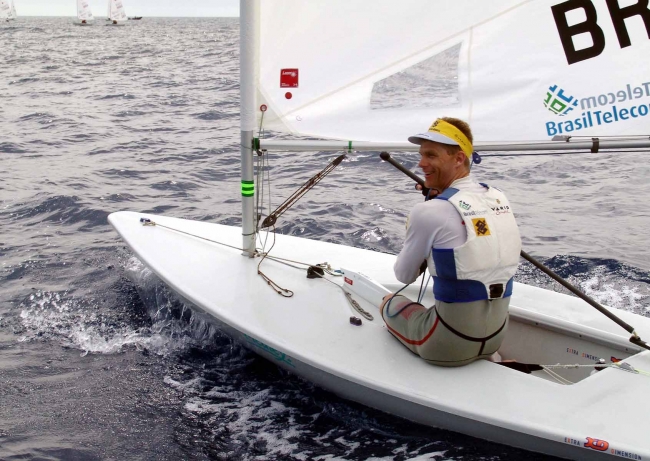 Os brasileiros só não venceram porque foram mal na medal race (foto: Divulgação)