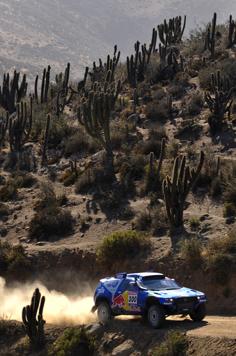 De Villiers capotou durante a quinta etapa do Rally Rota da Seda (foto: David Santos Jr)