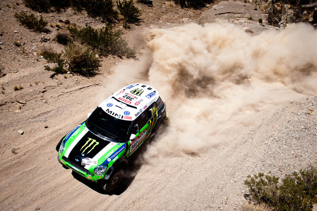 Peterhansel  nove vezes campeão do Dakar  é o líder na geral (foto: Theo Ribeiro)