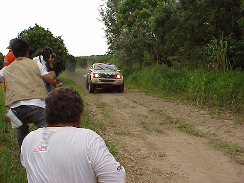 Klever Kolberg acelera e fotógrafos saem do caminho no Amigos. (foto: Luciana de Oliveira / Webventure)