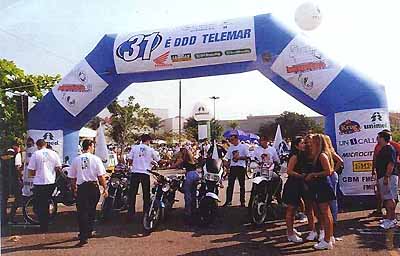 A largada do Independência Off Road de 1999. (foto: Arquivo TCMG)