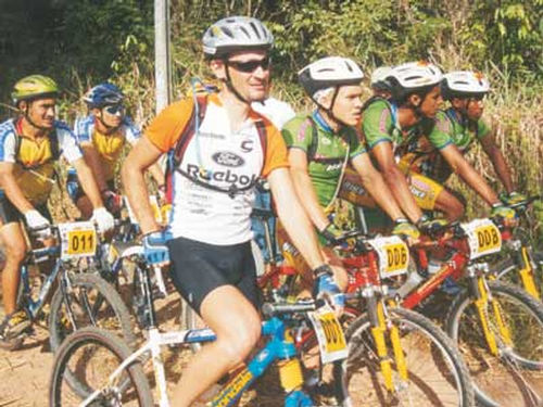 Bikes que participaram do Cerapió  a edição 2002 da prova. (foto: Divulgação / Piocerá)