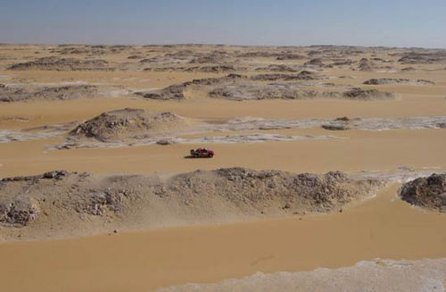 A paisagem de Abu Rish  no Egito  em uma das últimas etapas do Dakar. (foto: Nissan Rally Raid Team)