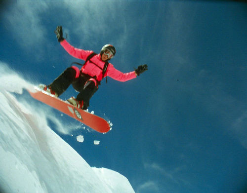 Filme tem cenas de snowboard... (foto: Divulgação PlayArte)