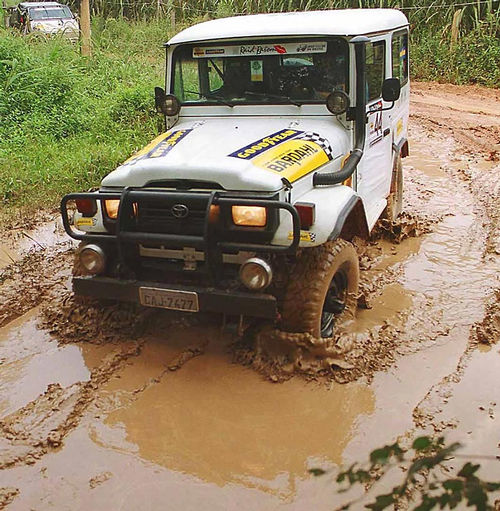 Chuva trouxe muita lama para o Raid do Batom. (foto: Paulo Pampolin/Digna Imagens)