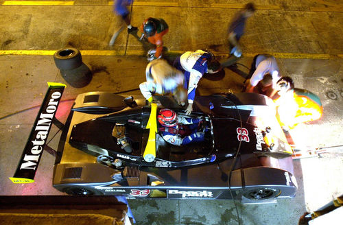 Nelsinho Piquet no pit stop (foto: )