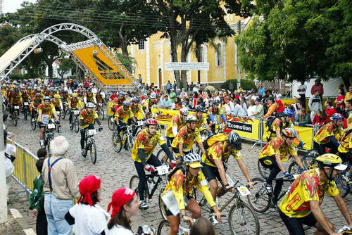 Largada da prova  em Joanópolis (SP) (foto: Luiz Doro/@dorofots)