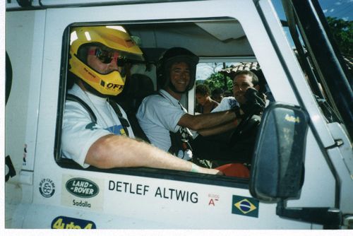 Detlef navegou em um Land Rover no Sertões 96  ao lado de Robert Branden. (foto: Arquivo pessoal)