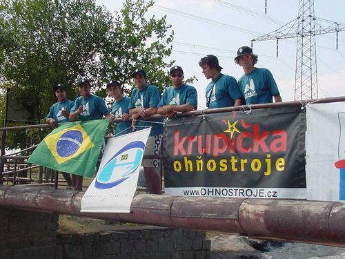 Equipe Bozo da Água já na República Tcheca. (foto: Divulgação)