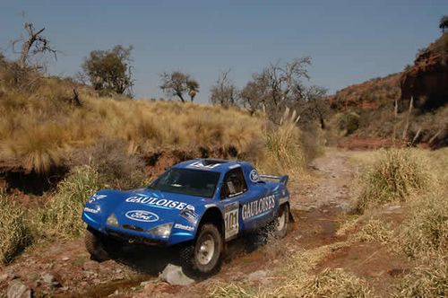 Schlesser não perdeu tempo na quarta etapa. (foto: Divulgação Por las Pampas Rally)