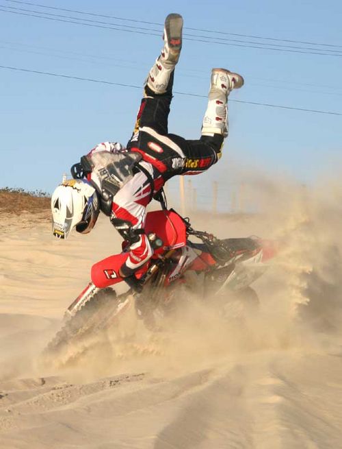 Jorge Balbi sofre queda em Fortaleza. (foto: Bruno Magalhães/Nitro/VipComm)