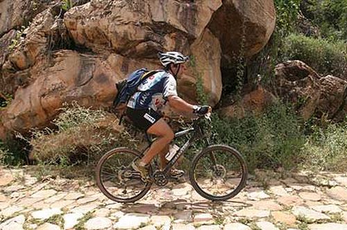 Trecho de mountain bike de 80 km é o mais longo do percurso. (foto: Tico Utiyama)