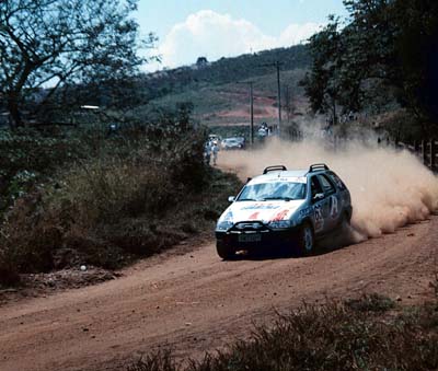 Penna  acelerando para vencer em Santa Luzia (foto: Divulgação)