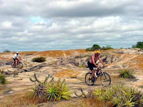 Durante o passeio passamos por diversos lugares de tirar o fôlego... (foto: Arquivo Sampa Bikers)