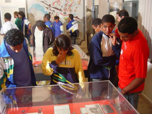 Seleção de Canoagem em visita no Museu do Expedicionário. (foto: Divulgação.)